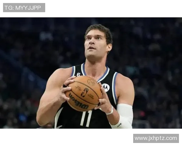 布鲁克洛佩斯：从篮球新星到NBA传奇中锋的辉煌之路